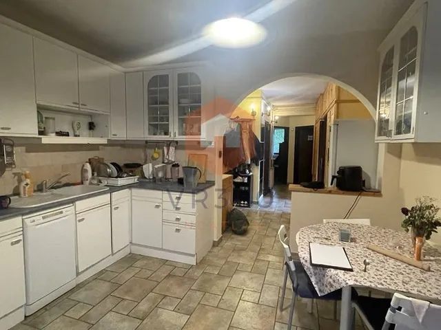 Eladó lakás Pécs, Egyetemváros, Szigeti út 118 nm