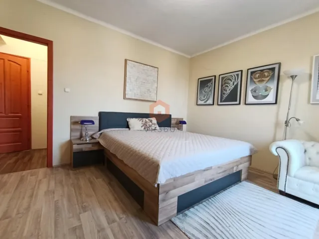 Kiadó lakás Pécs, Mecsekoldal, Bárány út 63 nm