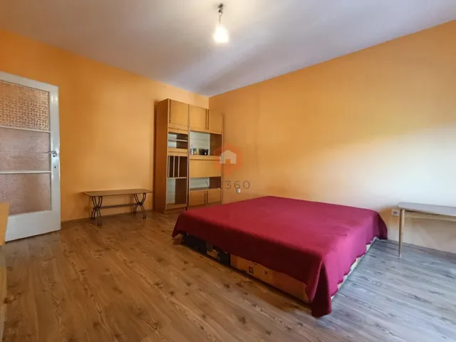 Eladó lakás Pécs, Uránváros, Dombay János utca 54 nm