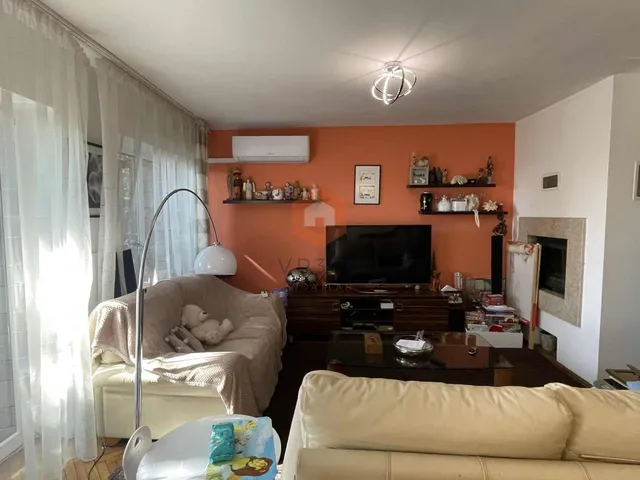 Eladó ház Pécs, Mecsekoldal 180 nm
