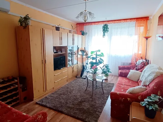 Eladó lakás Pécs, Kertváros, Nagy Imre út 63 nm