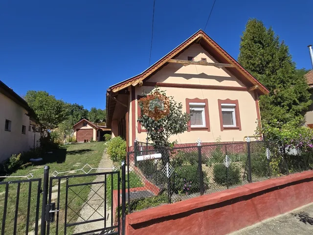 Eladó ház Szászvár 75 nm