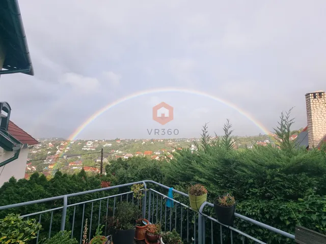 Eladó lakás Pécs, Szkókó 124 nm