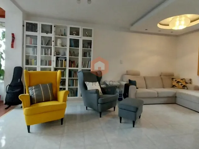 Eladó lakás Pécs, Szkókó 124 nm