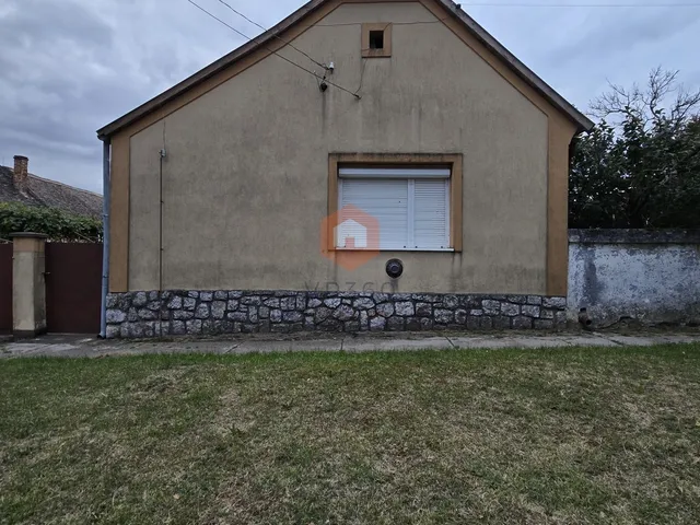 Eladó ház Nagyharsány 130 nm