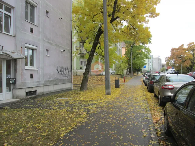 Eladó lakás Pécs, Uránváros 54 nm