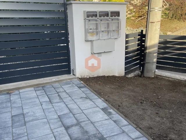 Eladó lakás Pécs, Mecsekoldal, Bálicsi út 80 nm