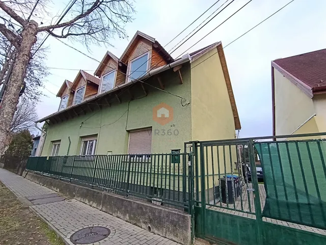 Eladó ház Budapest XVI. kerület, Sashalom, Margit utca 248 nm