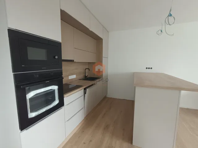 Eladó lakás Pécs, Budai városrész, Hársfa út 160 nm