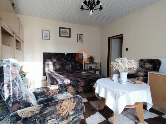 Eladó lakás Pécs, Uránváros 54 nm