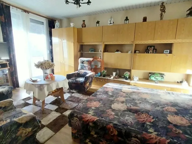 Eladó lakás Pécs, Uránváros 54 nm