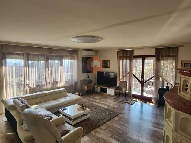 Eladó ház Pécs, Mecsekoldal 360 nm