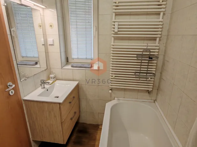 Kiadó lakás Pécs, Belváros 70 nm