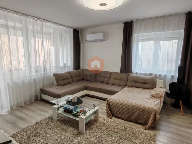 Eladó lakás Komló 56 nm