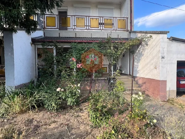 Eladó ház Véménd, Tavasz 88 nm