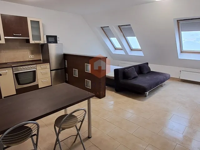 Kiadó lakás Pécs, Egyetemváros 40 nm