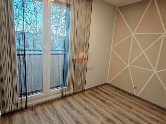 Kiadó lakás Pécs, Egyetemváros 36 nm