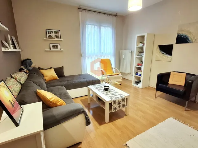 Eladó lakás Pécs, Uránváros 54 nm