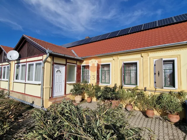 Eladó ház Görcsöny 240 nm