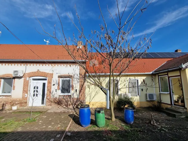 Eladó ház Görcsöny 240 nm