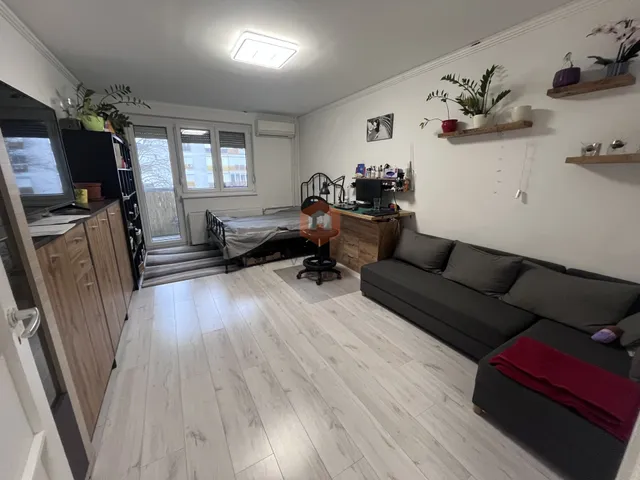 Eladó lakás Pécs, Uránváros 53 nm