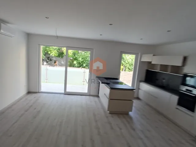 Kiadó lakás Pécs, Belváros 100 nm