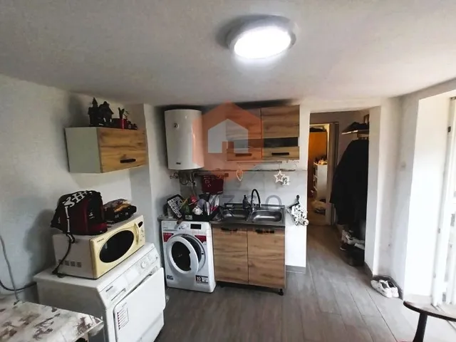 Eladó ház Pécs, Gyárváros 27 nm