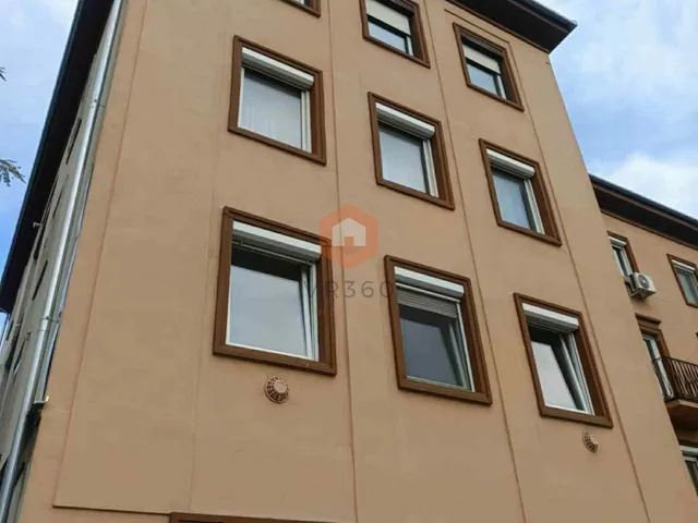 Eladó lakás Komló 49 nm