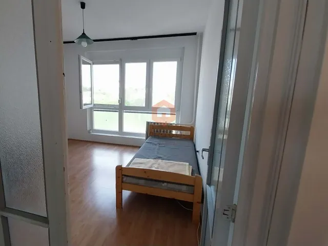 Eladó lakás Pécs, Kertváros, Nagy Imre út 50 nm