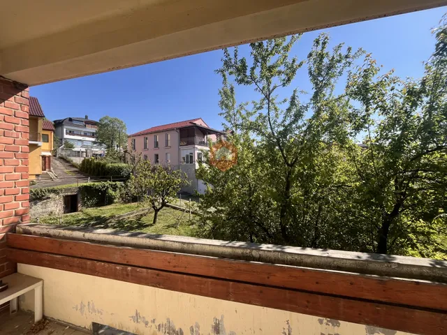 Kiadó lakás Pécs, Mecsekoldal 54 nm