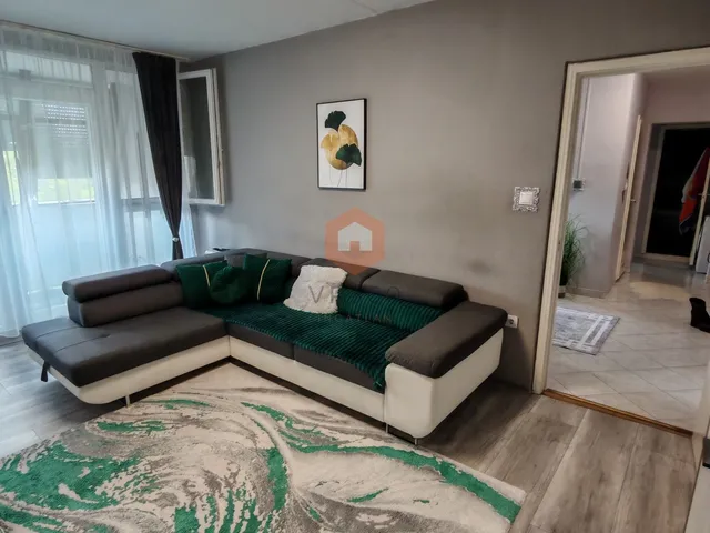 Eladó lakás Komló 59 nm