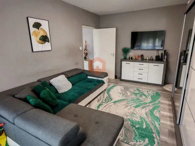 Eladó lakás Komló 59 nm