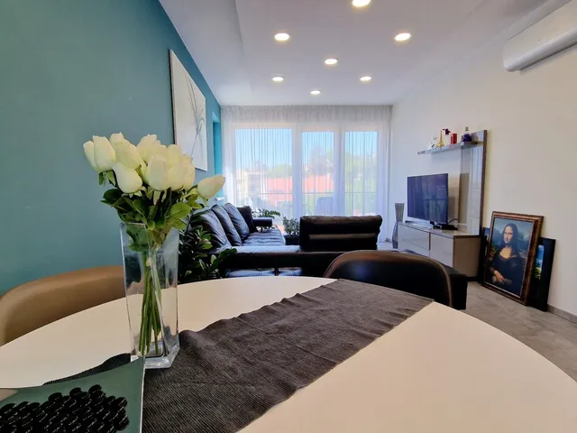 Kiadó lakás Pécs, Mecsekoldal, Péter utca 55 nm