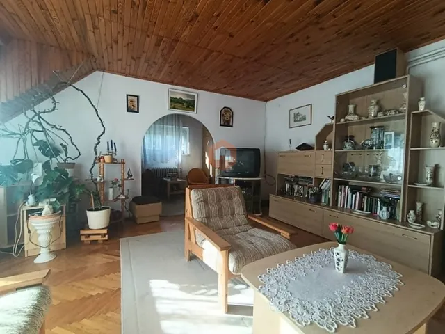 Eladó ház Pécs, Bálics 170 nm