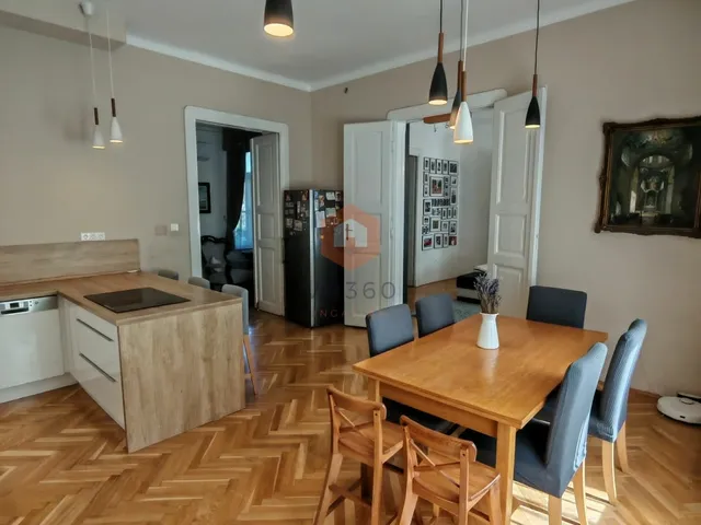 Eladó lakás Pécs, Belváros 132 nm