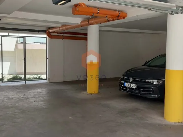 Kiadó garázs Pécs, Kertváros, Fésüs utca 22 nm