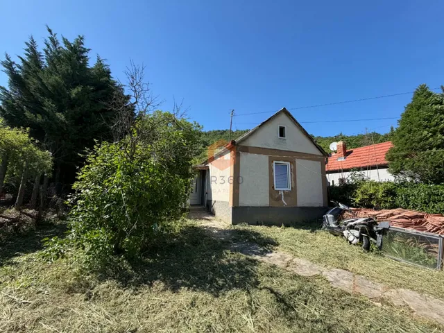 Eladó ház Pécs, Somogy 24 nm