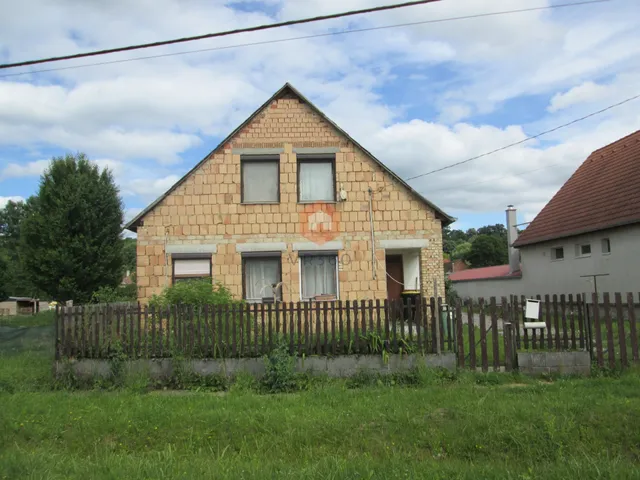 Eladó ház Bükkösd 194 nm