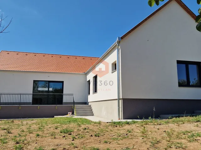 Eladó ház Nagykozár 133 nm