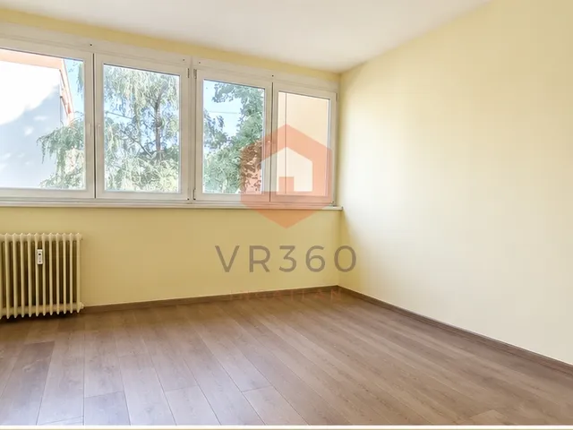 Eladó lakás Pécs, Kertváros, Gyöngyös utca 61 nm