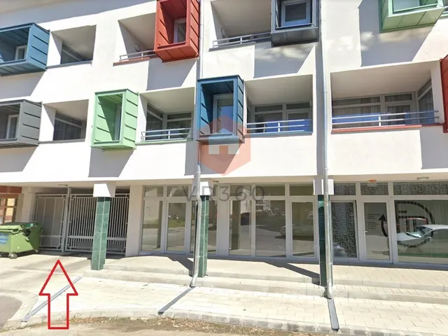 Kiadó garázs Pécs, Belváros 15 nm