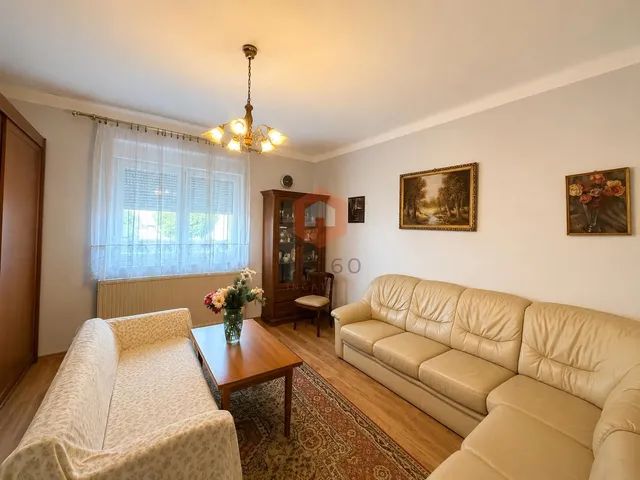 Eladó ház Pécs, Uránváros 153 nm