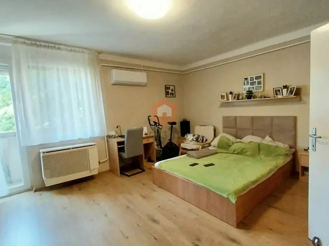 Eladó lakás Pécs, Egyetemváros 34 nm