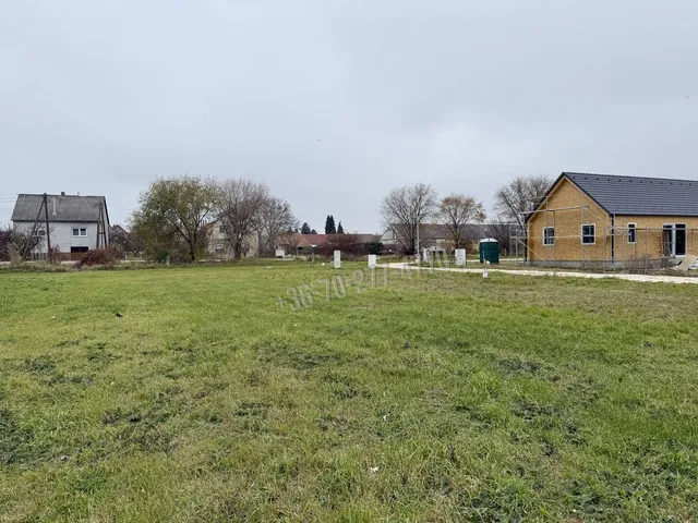 Eladó telek Bokod 800 nm