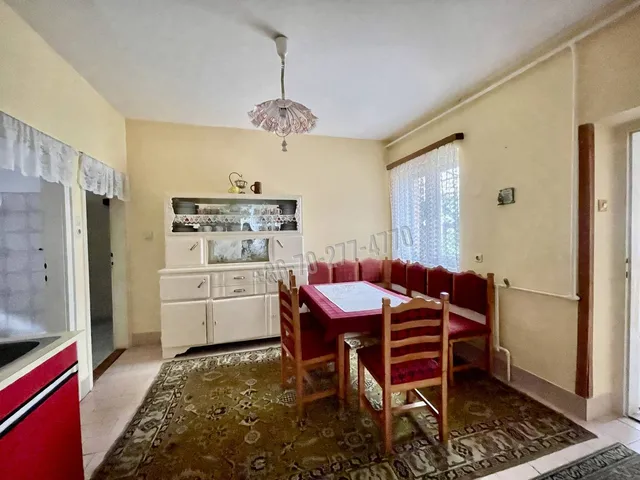 Eladó ház Oroszlány 130 nm