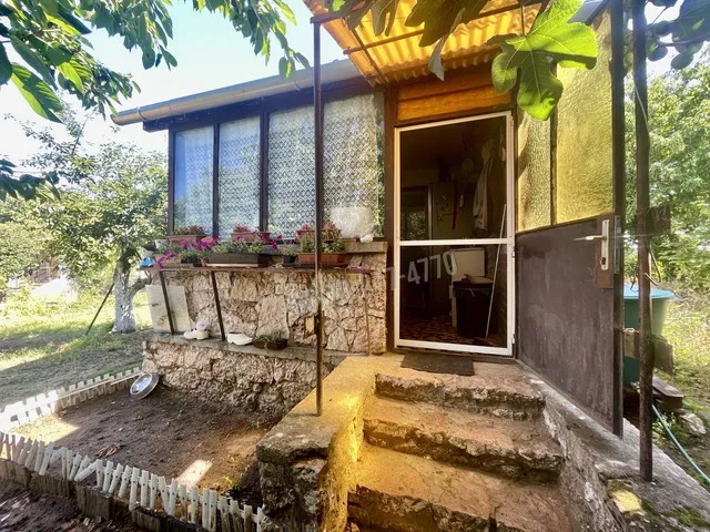 Eladó üdülő és hétvégi ház Kecskéd 30 nm
