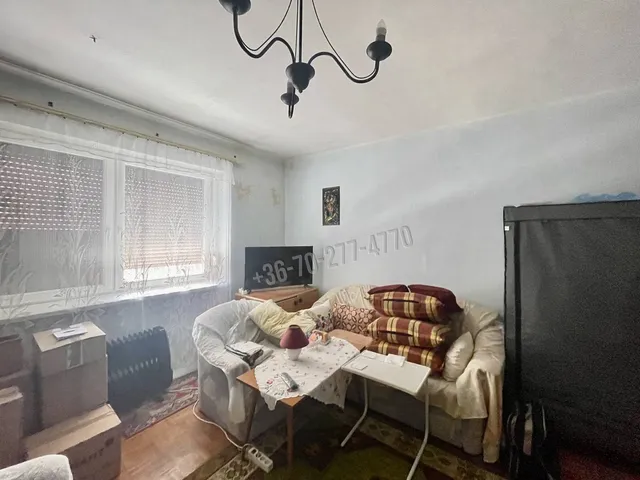 Eladó lakás Oroszlány, Óváros, Petőfi Sándor utca 50 nm