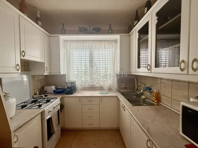 Eladó ház Oroszlány 45 nm