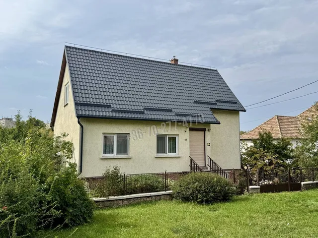 Eladó ház Oroszlány 150 nm