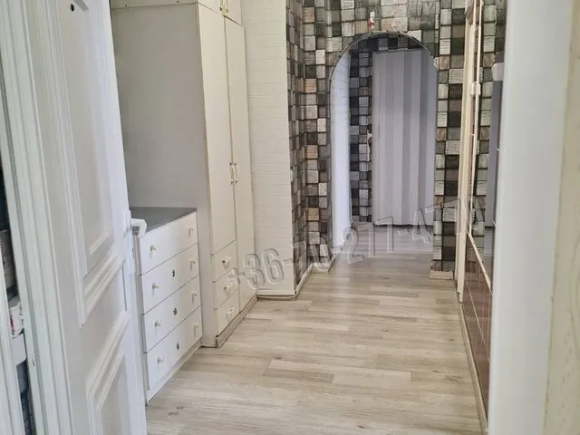 Eladó lakás Oroszlány, Április utca 55 nm